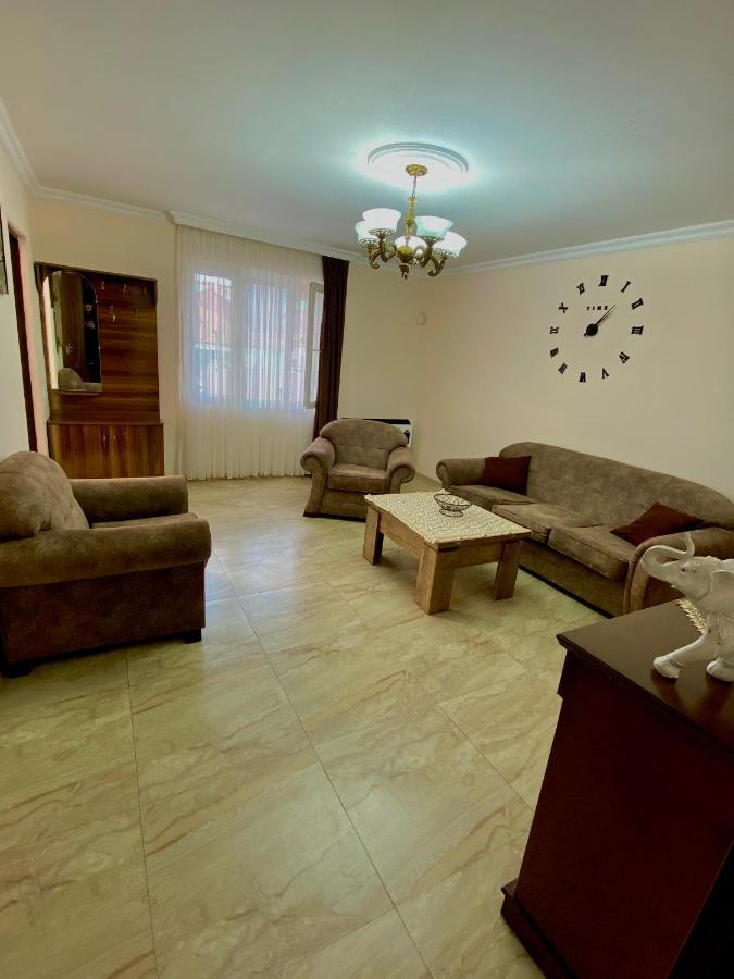 Family Home Батумі Екстер'єр фото
